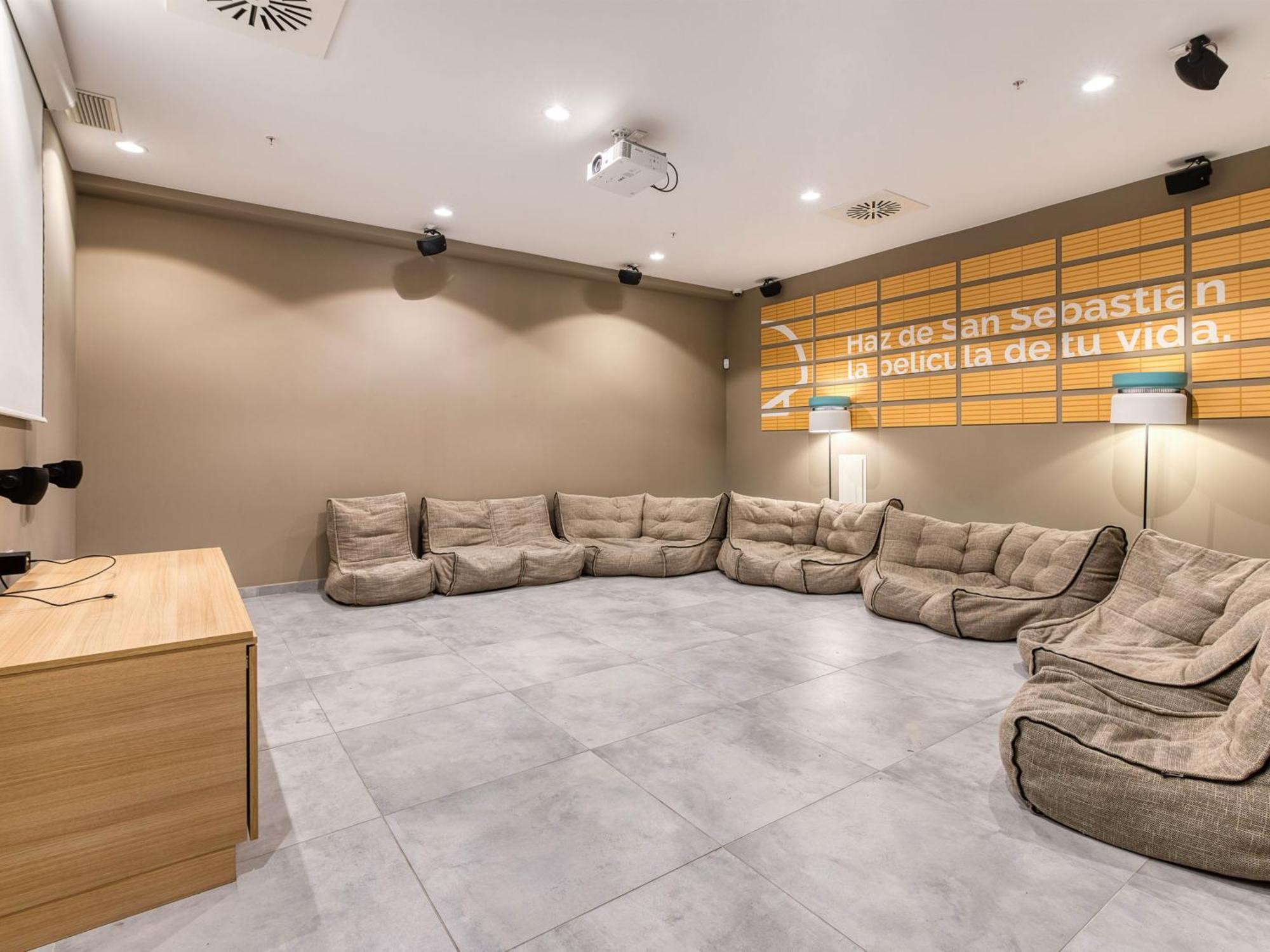 Livensa Living Studios San Sebastian Exterior photo